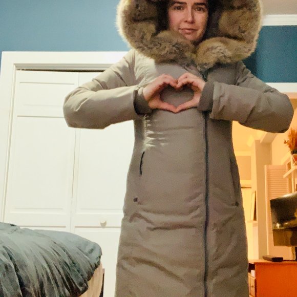 EUC ARITZIA WaterProof St. Moritz Parka*The Most Beautiful, Warmest Coat Ever!* - Picture 3 of 16